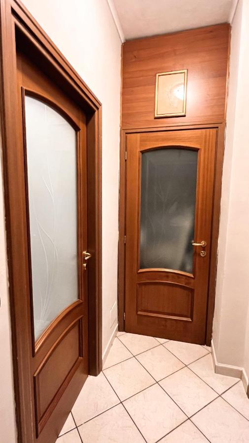 Apartment Near Metro Bengasi Turin